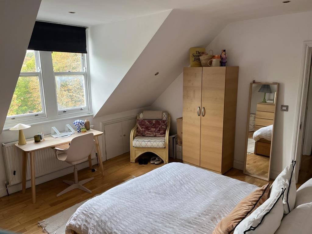 2 Bedroom Top Floor Flat, West Dulwich Free Street Parking London Exterior foto